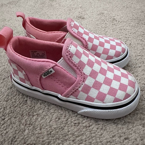 Vans little girl toddler pink checkered slip on sneakers size 5 - Picture 2 of 7